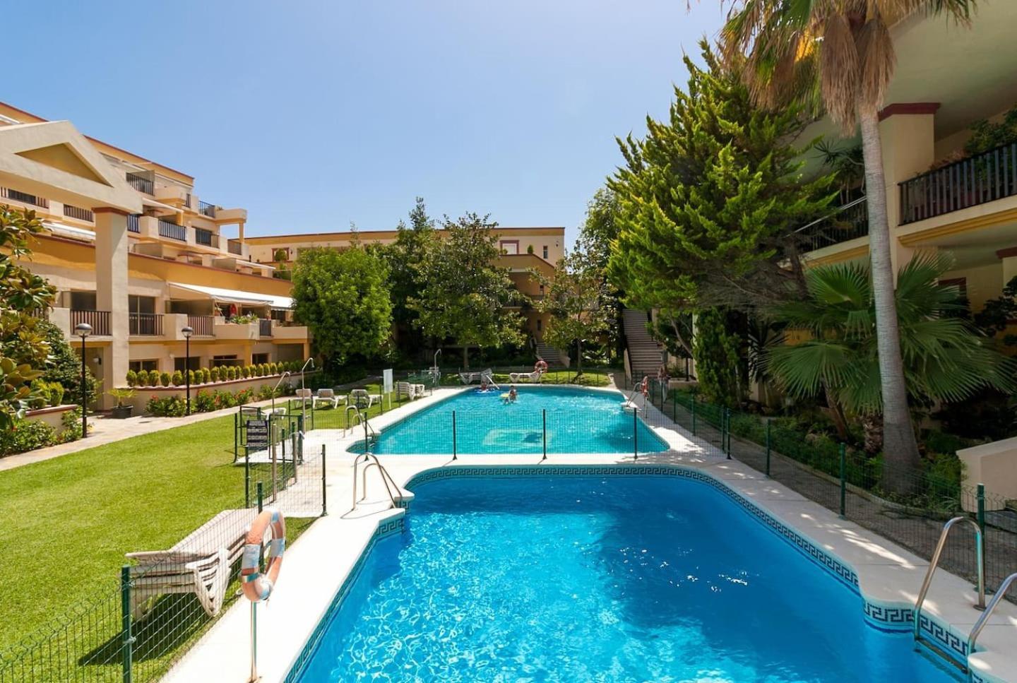 Oleholidays 526 Romana Playa Vistas Al Mar Marbella Bagian luar foto